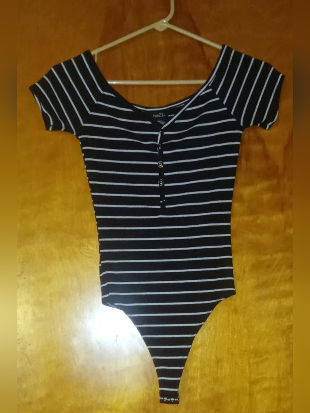 Black & White Women's Rue21 Short-Sleeve Off Shoulder Bodysuit Smalls